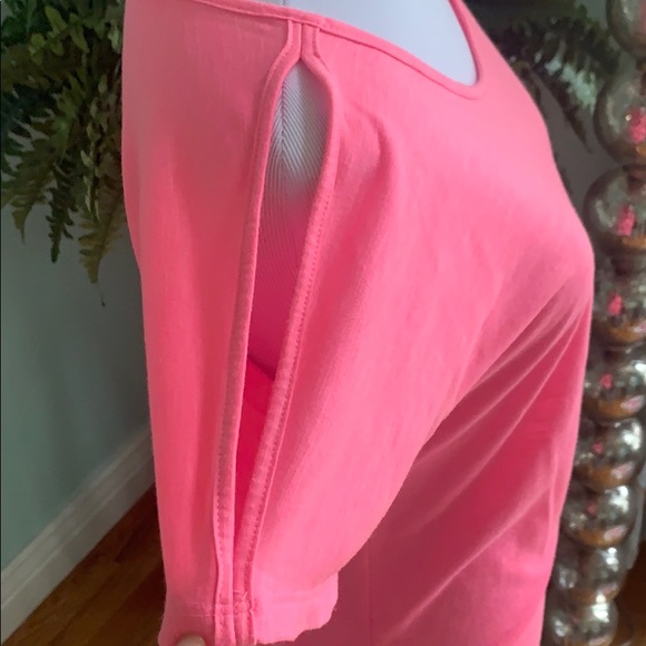 Mudd Juniors Bright Pink Cold Shoulder T-Shirt - Picture 2 of 2